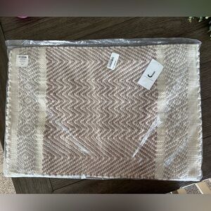 Chevron Patterned Pillow Throw Case in light burgundy/ Pink and Ivory